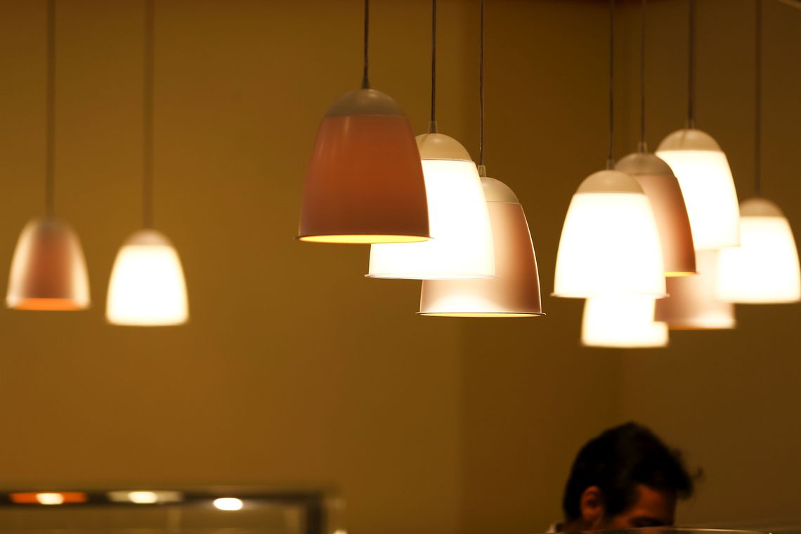 Conta de luz terá bandeira tarifária amarela em novembro 1 Studio Notícias | Studio TV Conta de luz terá bandeira tarifária amarela em novembro