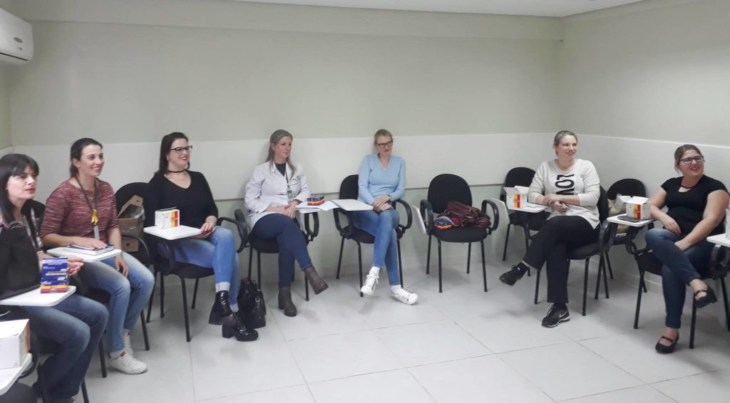 Studio Notícias | Studio TV Enfermeiras e farmacêuticas das Unidades de Saúde de Veranópolis participam de encontro de líderes