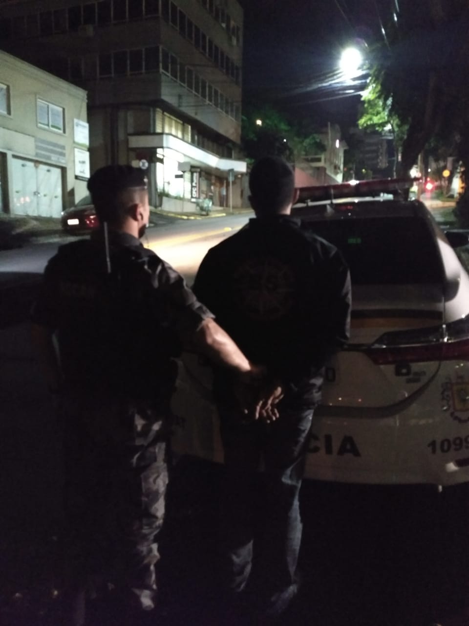 BM efetua prisão de foragido em Bento Gonçalves pela 20 vez em dois anos 1 Studio Notícias | Studio TV BM efetua prisão de foragido em Bento Gonçalves pela 20 vez em dois anos
