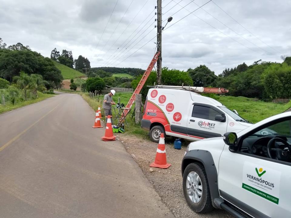 Studio Notícias | Studio TV Prefeitura realiza instalação de fibra óptica em comunidades do interior de Veranópolis