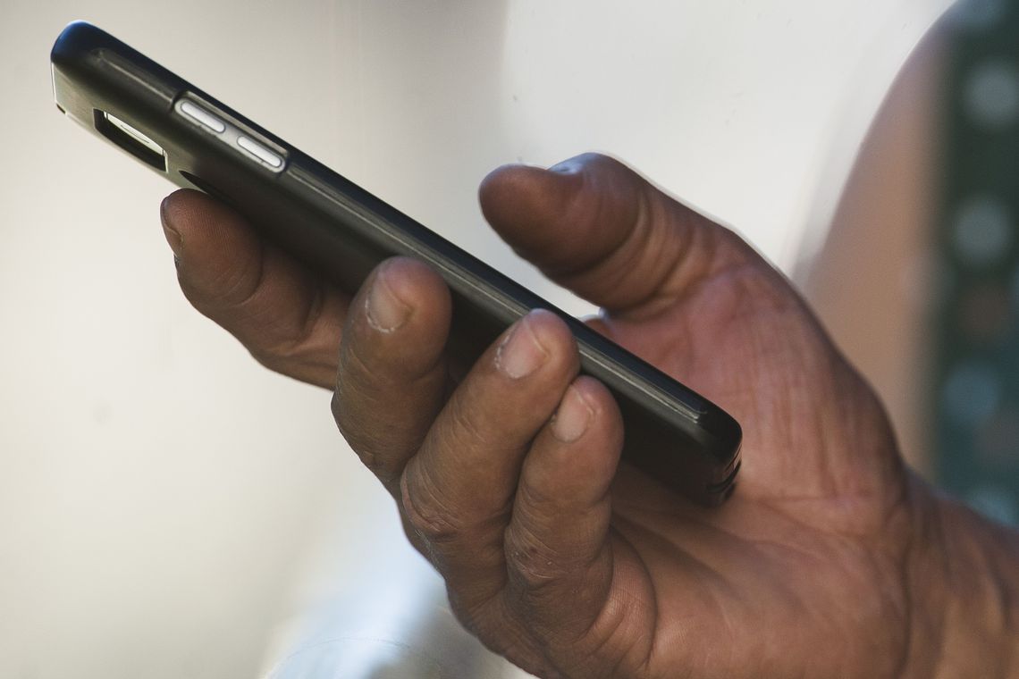 Studio Notícias | Studio TV Celulares irregulares serão bloqueados a partir de hoje em 10 estados