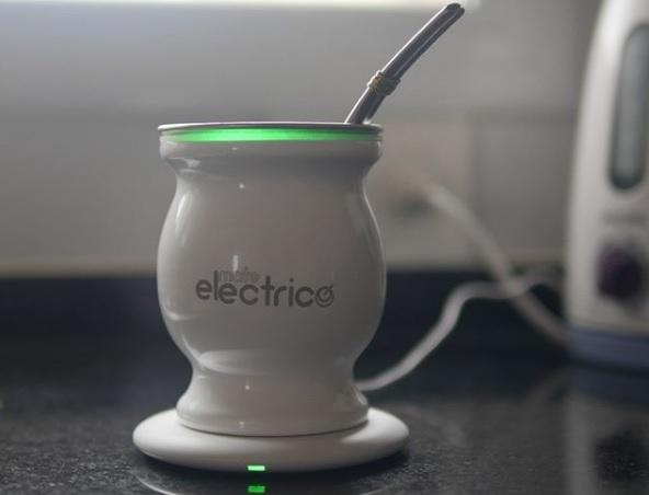 Studio Notícias | Studio TV Cuia elétrica com USB? Invenção argentina promete acabar com chimarrão "lavado"