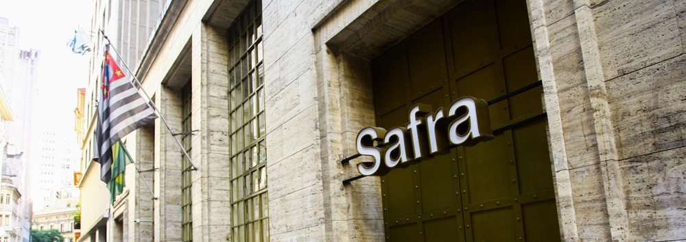 Studio Notícias | Studio TV Banco erra e faz depósitos milionários em contas de clientes