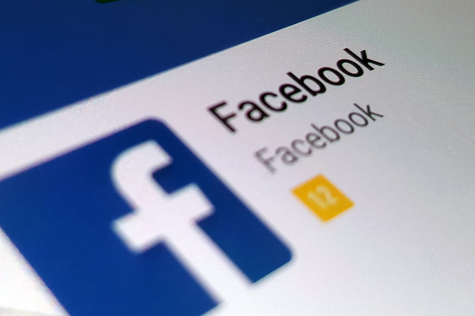 Studio Notícias | Studio TV Facebook muda regras e vai identificar "notícias falsas"
