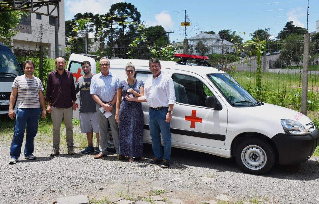 Prefeitura de Veranópolis adquire nova ambulância 9 Studio Notícias | Studio TV Prefeitura de Veranópolis adquire nova ambulância