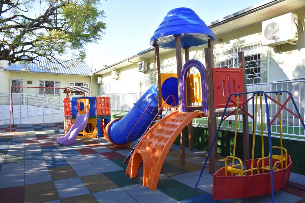 Studio Notícias | Studio TV Prefeitura de Veranópolis revitaliza parques de escolas municipais