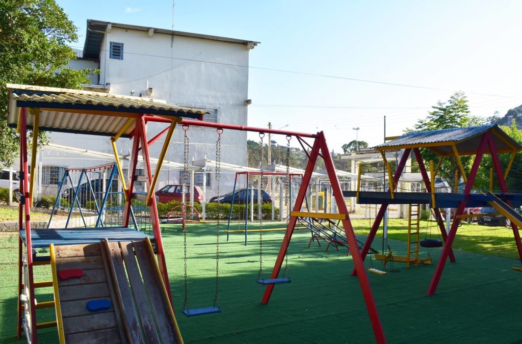 Studio Notícias | Studio TV Prefeitura de Veranópolis revitaliza parques de escolas municipais
