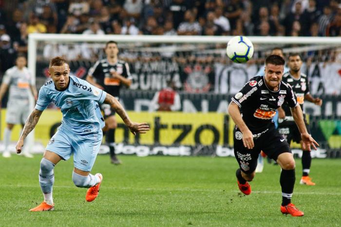 Studio Notícias | Studio TV Pelo meio não é o meio - Corinthians 0x0 Grêmio (Campeonato Brasileiro - 4ª Rodada)