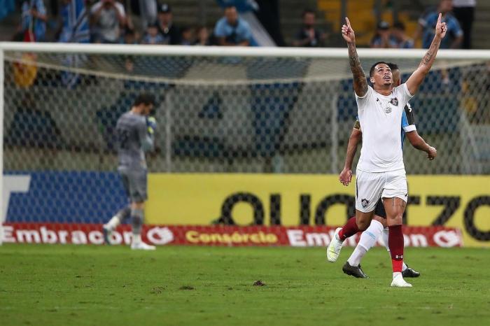 Studio Notícias | Studio TV Derrota inacreditável - Grêmio 4x5 Fluminense (Campeonato Brasileiro - 3ª Rodada)