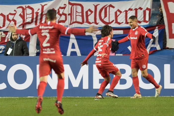 Studio Notícias | Studio TV Feio é não vencer - Nacional-URU 0x1 Internacional (Copa Libertadores da América - Oitavas de Final - ida)