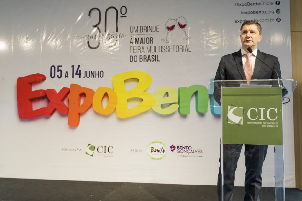 Studio Notícias | Studio TV ExpoBento apresenta diretoria, anuncia novas atrações e show nacional para 30ª edição