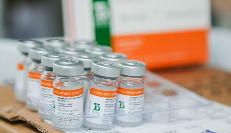 Studio Notícias | Studio TV Mais 84 mil doses da vacina CoronaVac chegam ao RS ainda nesta quarta-feira