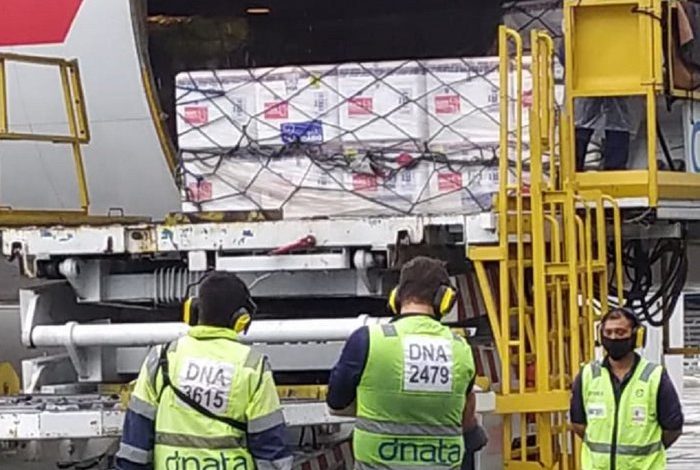 Studio Notícias | Studio TV RS recebeu 318,2 mil novas doses da vacina contra a covid-19 nesta quarta-feira