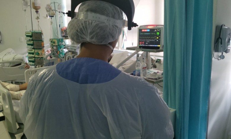 Há um mês, Hospital Tacchini opera com ocupação em leitos de UTI acima de 100% 1 Studio Notícias | Studio TV Há um mês, Hospital Tacchini opera com ocupação em leitos de UTI acima de 100%