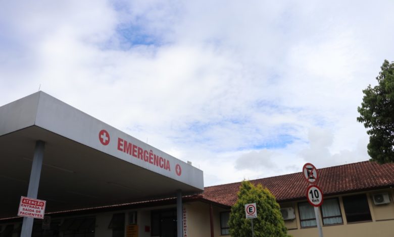 Studio Notícias | Studio TV No hospital de Veranópolis, paciente aguarda há nove dias por vaga em leito de UTI