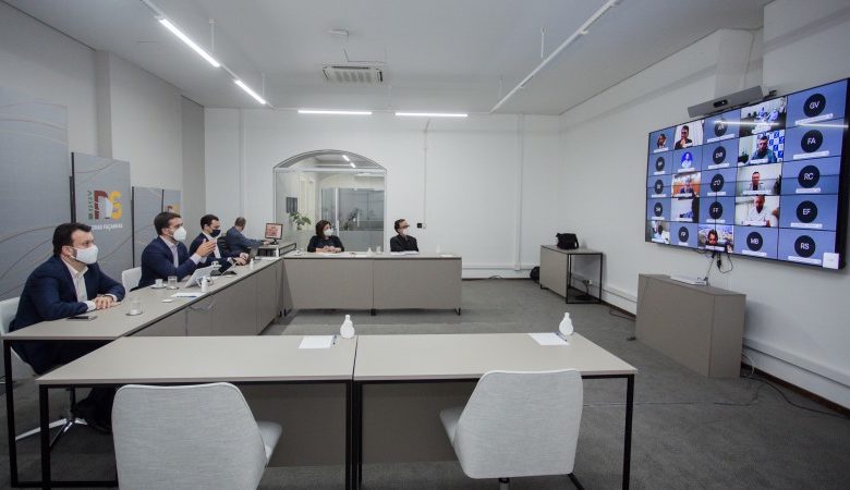 Studio Notícias | Studio TV Governo debate com deputados e prefeitos novo sistema de distanciamento do RS