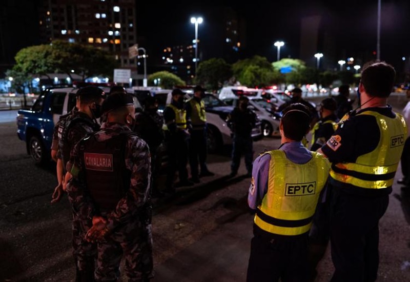 Fiscalização interdita casa de festas com 400 pessoas na capital 1 Studio Notícias | Studio TV Fiscalização interdita casa de festas com 400 pessoas na capital
