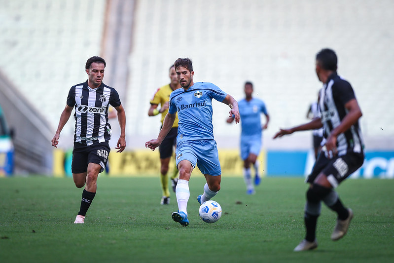 Escala esse meio-campo! - Ceará 3x2 Grêmio (Campeonato Brasileiro - 1ª Rodada) 1 Studio Notícias | Studio TV Escala esse meio-campo! - Ceará 3x2 Grêmio (Campeonato Brasileiro - 1ª Rodada)