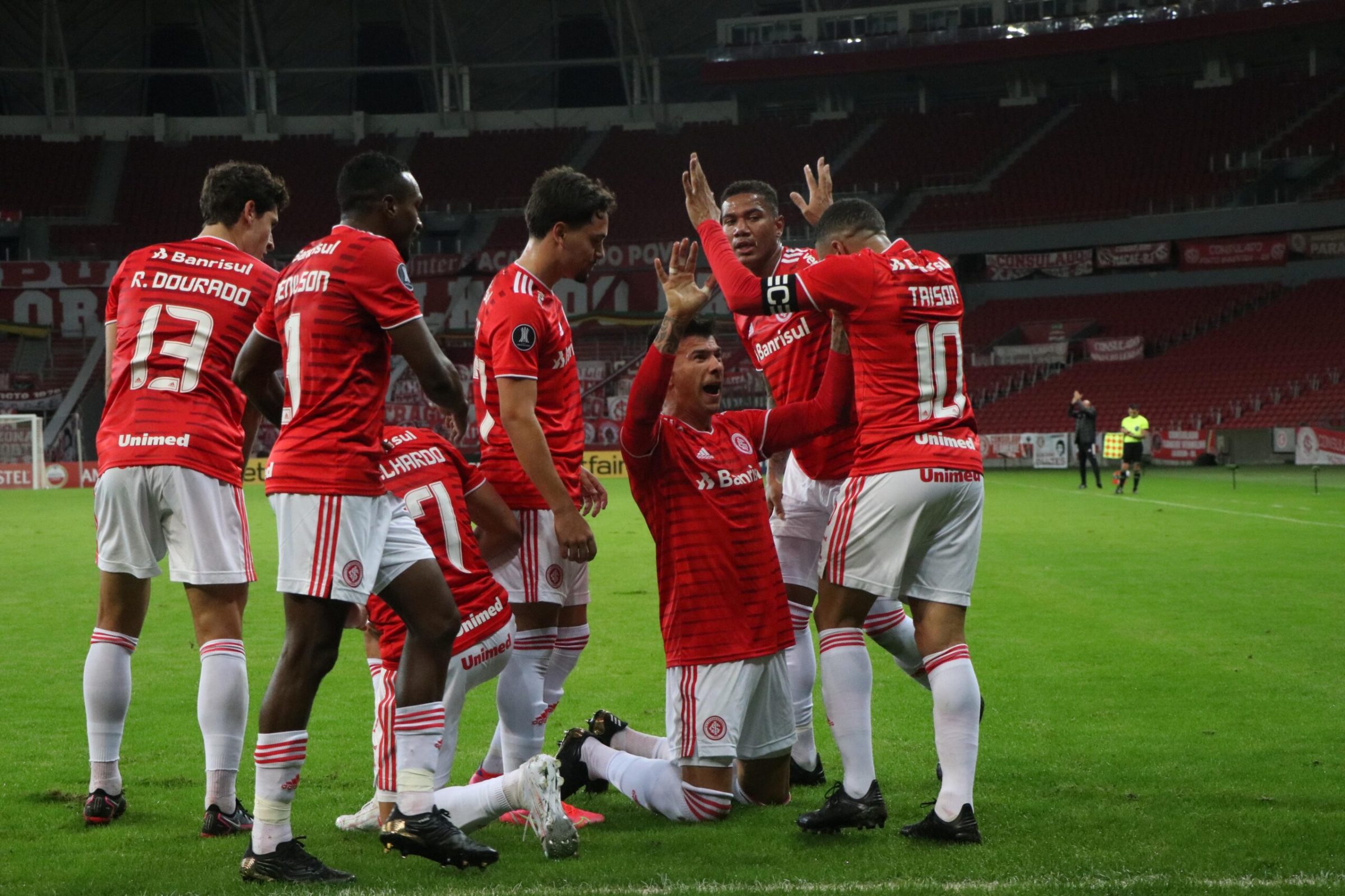 Efeito Taison - Internacional 6x1 Olímpia-PAR (Copa Libertadores da América - 3ª Rodada) 1 Studio Notícias | Studio TV Efeito Taison - Internacional 6x1 Olímpia-PAR (Copa Libertadores da América - 3ª Rodada)