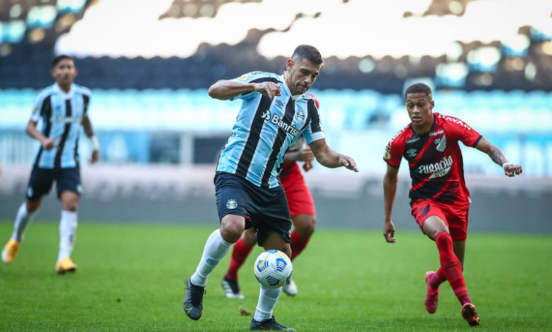 Studio Notícias | Studio TV Aprenda com o Grêmio como não ganhar o Brasileirão - Grêmio 0x1 Athletico-PR (Campeonato Brasileiro - 3ª Rodada)