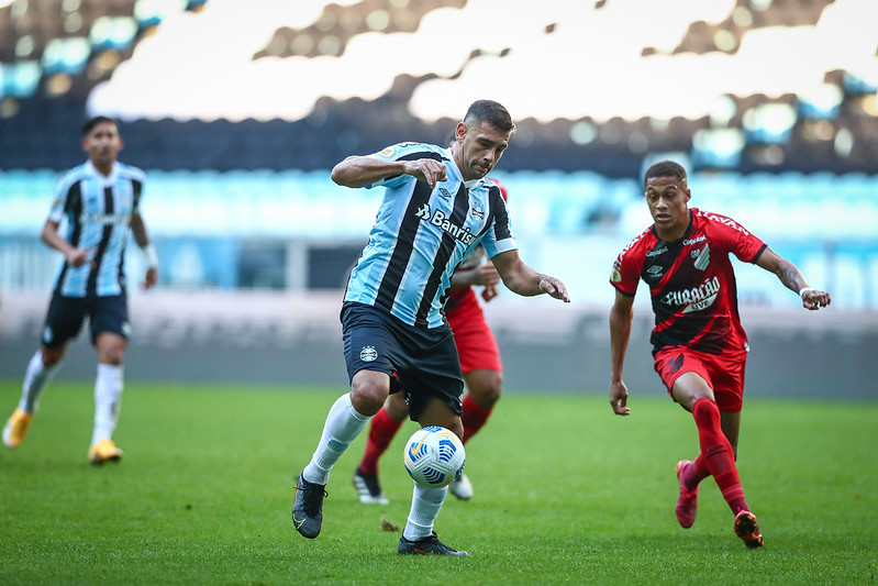 Aprenda com o Grêmio como não ganhar o Brasileirão - Grêmio 0x1 Athletico-PR (Campeonato Brasileiro - 3ª Rodada) 1 Studio Notícias | Studio TV Aprenda com o Grêmio como não ganhar o Brasileirão - Grêmio 0x1 Athletico-PR (Campeonato Brasileiro - 3ª Rodada)