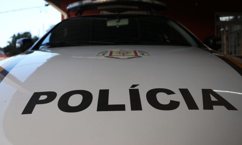 Studio Notícias | Studio TV Homem em surto tenta agredir policial militar com pedaço de madeira em Garibaldi