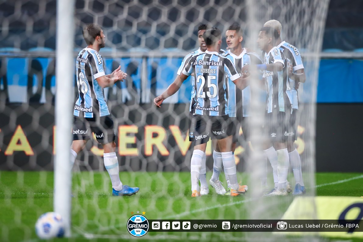 Pro gasto, mas... - Grêmio 2x0 Brasiliense (Copa do Brasil - 3ª Fase) 1 Studio Notícias | Studio TV Pro gasto, mas... - Grêmio 2x0 Brasiliense (Copa do Brasil - 3ª Fase)
