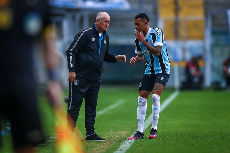 A 'Era Felipão' - Grêmio 0x0 Internacional (Campeonato Brasileiro - 11ª Rodada) 1 Studio Notícias | Studio TV A 'Era Felipão' - Grêmio 0x0 Internacional (Campeonato Brasileiro - 11ª Rodada)