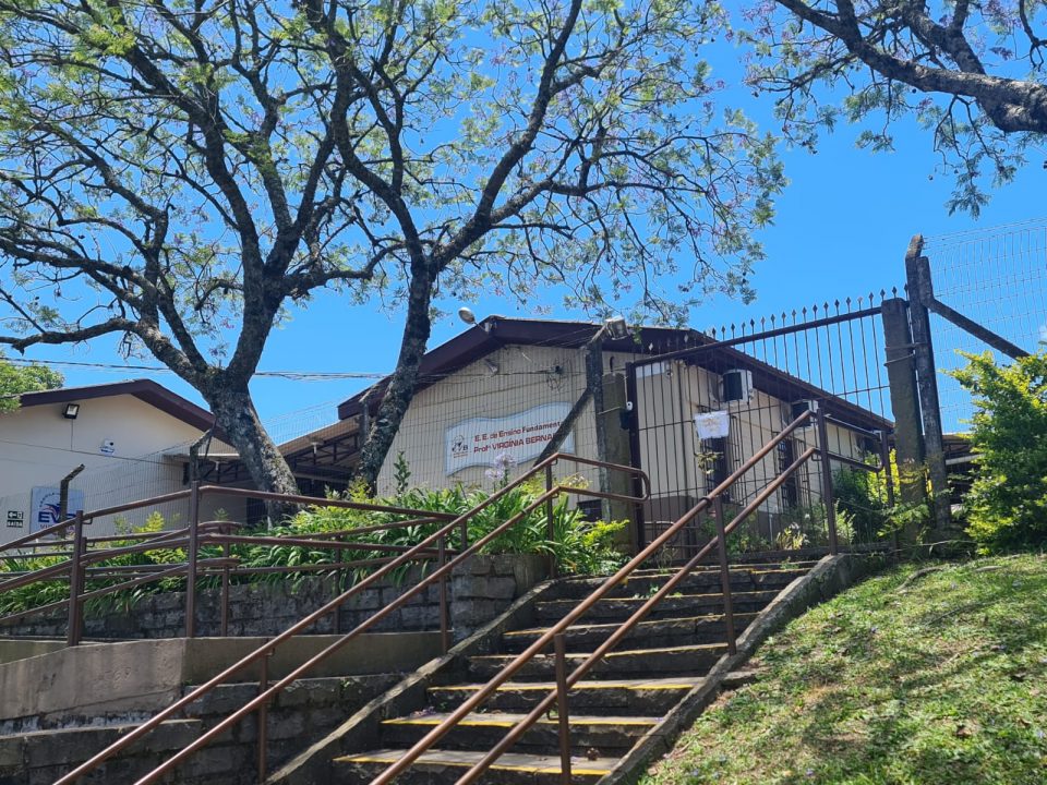 Escola Virgínia Bernardi, agora municipalizada, passa a receber 120 alunos da etapa pré-escolar 1 Studio Notícias | Studio TV Escola Virgínia Bernardi, agora municipalizada, passa a receber 120 alunos da etapa pré-escolar