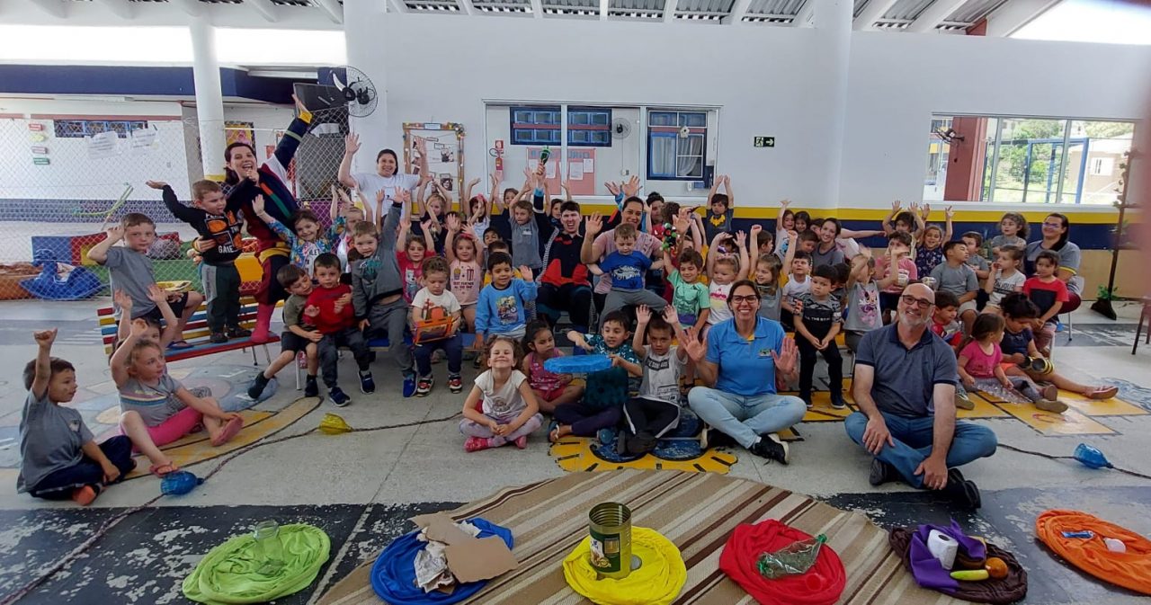 Cia Tem Gente no Palco apresenta peça sobre educação ambiental para crianças veranenses 1 Studio Notícias | Studio TV Cia Tem Gente no Palco apresenta peça sobre educação ambiental para crianças veranenses