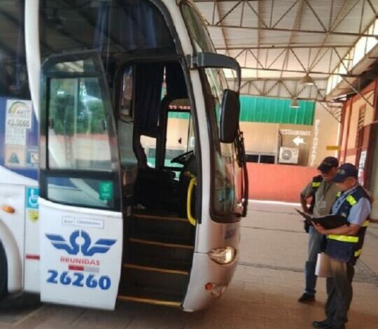 Studio Notícias | Studio TV Daer autoriza 300 novos horários de ônibus durante o Verão 2022-2023