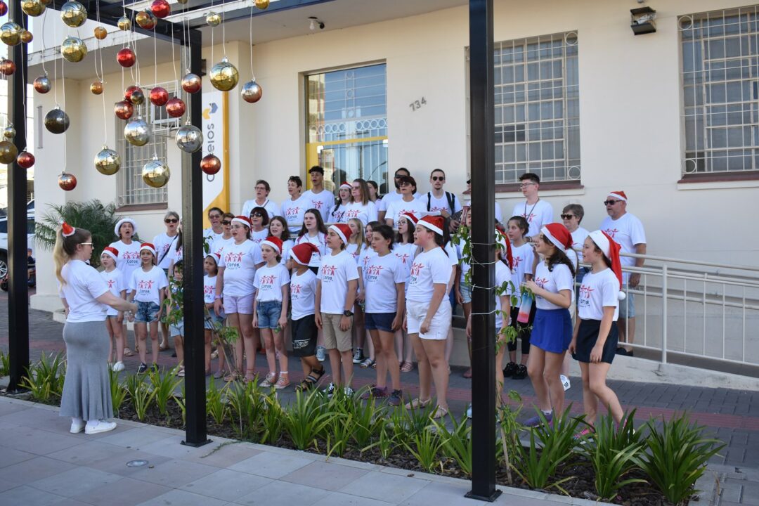 Coros Municipais de Veranópolis realizaram a Cantata de Natal 1 Studio Notícias | Studio TV Coros Municipais de Veranópolis realizaram a Cantata de Natal