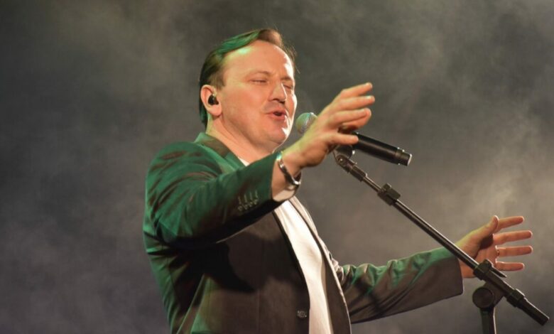 Studio Notícias | Studio TV Padre Ezequiel encanta mais uma vez o público que esteve presente na Praça XV de Novembro em Veranópolis