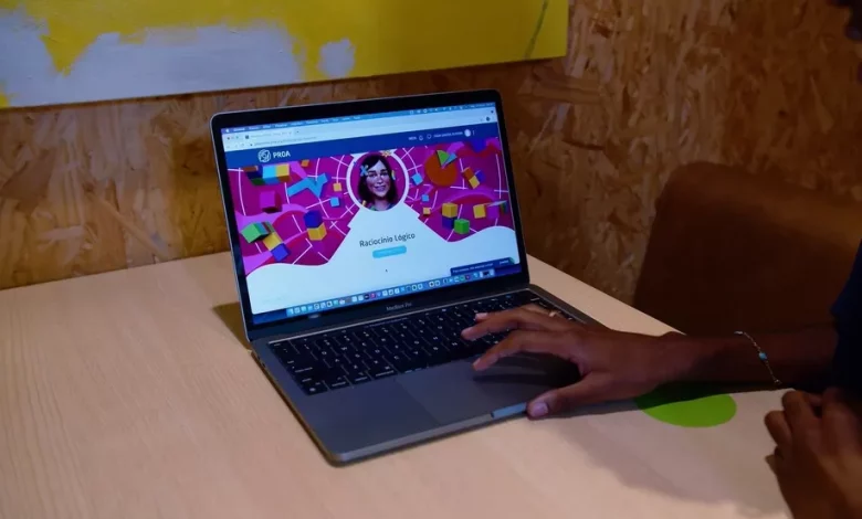 Studio Notícias | Studio TV Instituto oferece 2 mil vagas de formação profissional para jovens no RS; saiba como se inscrever