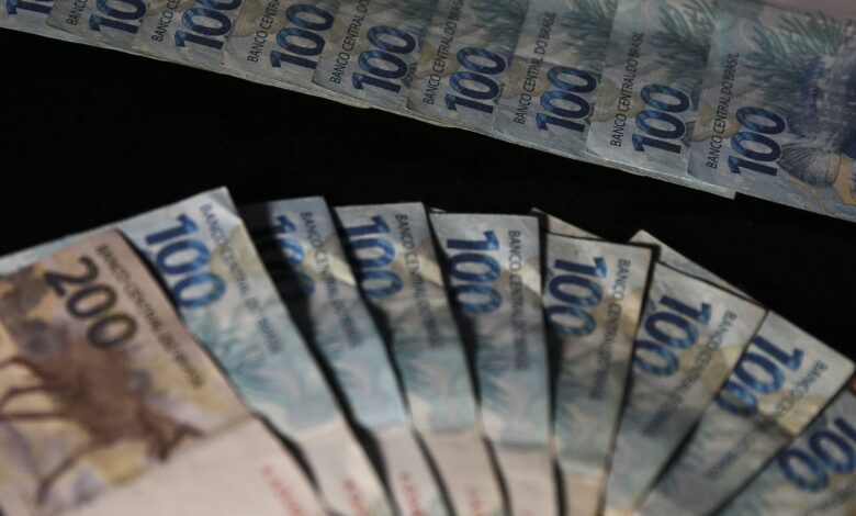 Studio Notícias | Studio TV Congresso aprova Orçamento com salário mínimo de R$1.320 para 2023