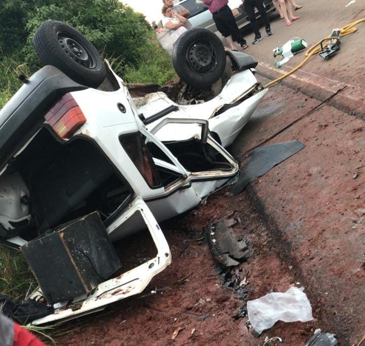 Jovens de 18 e 15 anos morrem em grave acidente na ERS-467, em Tapejara 1 Studio Notícias | Studio TV Jovens de 18 e 15 anos morrem em grave acidente na ERS-467, em Tapejara