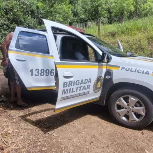 Homem acusado de furtar casa paroquial em Ilópolis é detido por populares e Brigada Militar 1 Studio Notícias | Studio TV Homem acusado de furtar casa paroquial em Ilópolis é detido por populares e Brigada Militar