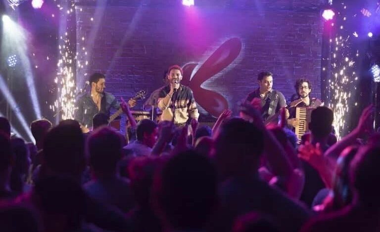 Studio Notícias | Studio TV Familiares de vítimas da Boate Kiss pretendem processar Netflix por série sobre a tragédia