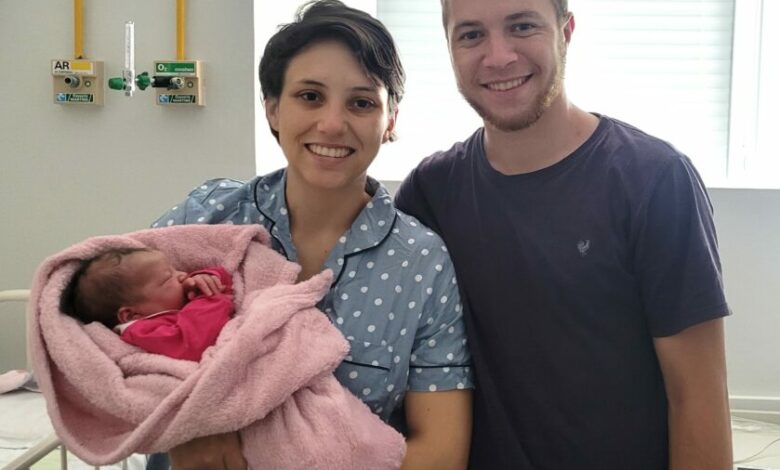 Studio Notícias | Studio TV Aurora Elizabete é primeira bebê de 2023 em Nova Prata