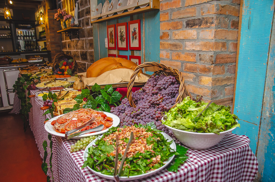 <strong>Vinho doce, merendim e festa da vindima marcam a temporada da colheita da uva no Termas e Longevidade</strong> 1 Studio Notícias | Studio TV <strong>Vinho doce, merendim e festa da vindima marcam a temporada da colheita da uva no Termas e Longevidade</strong>