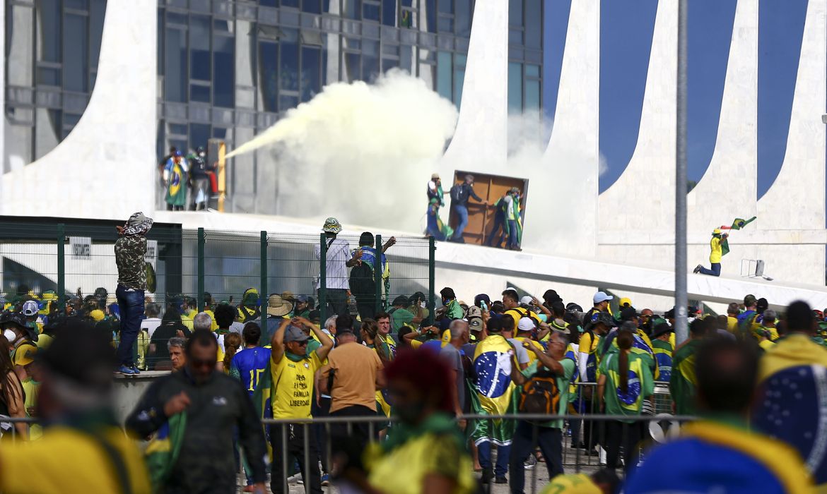 PGR denuncia mais 225 por participação depredação em Brasília 1 Studio Notícias | Studio TV PGR denuncia mais 225 por participação depredação em Brasília