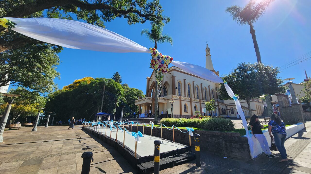 Studio Notícias | Studio TV Assista a todas as celebrações da Novena e da Grande Festa em Honra a Nossa Senhora de Lourdes de Veranópolis
