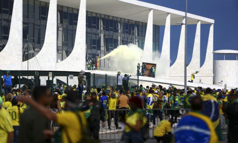 Studio Notícias | Studio TV PGR denuncia mais 139 pessoas por depredação em Brasília