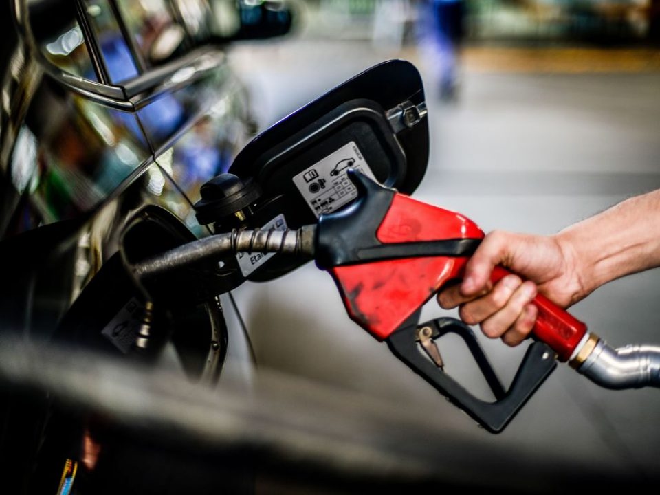 Governo quer aumentar etanol na gasolina para 30% ainda em 2025 1 Studio Notícias | Studio TV Governo quer aumentar etanol na gasolina para 30% ainda em 2025