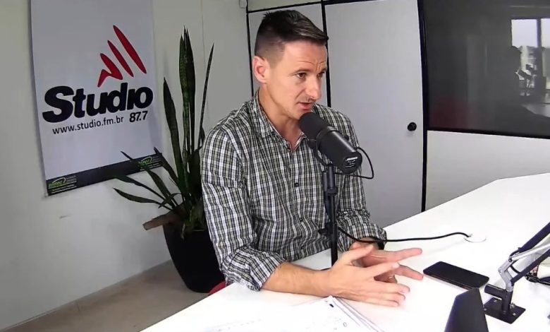 Studio Notícias | Studio TV VEC: 'Entender e acreditar que é possível fazer', diz Executivo de Futebol, sobre montagem de elenco