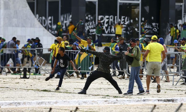 Studio Notícias | Studio TV AGU pede a condenação de 40 pessoas por atos de depredação em Brasília