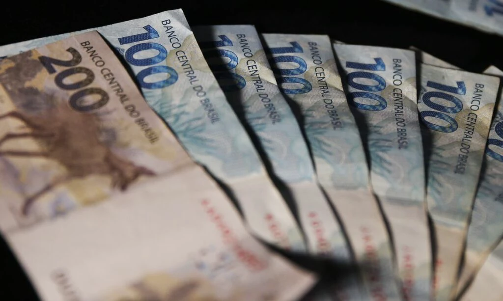 Dinheiro esquecido: Jovem descobre quase R$ 3 mil a receber 1 Studio Notícias | Studio TV Dinheiro esquecido: Jovem descobre quase R$ 3 mil a receber