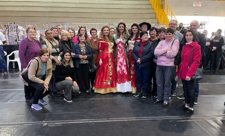 Studio Notícias | Studio TV Melhor idade de Vila Flores teve participação especial na XI Femaçã