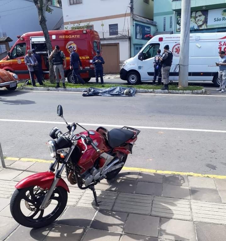 Identificado motociclista que morreu em acidente no Bairro São Roque em Bento Gonçalves 1 Studio Notícias | Studio TV Identificado motociclista que morreu em acidente no Bairro São Roque em Bento Gonçalves