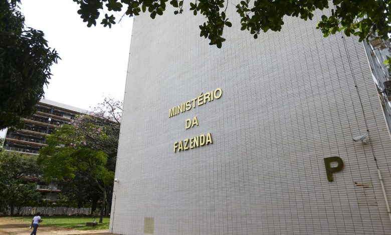 Studio Notícias | Studio TV Fazenda reduz previsão oficial de crescimento do PIB para 3%